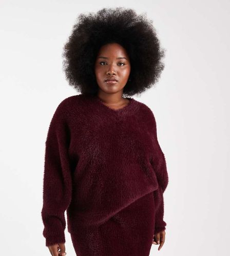 ExclusivitÃ© - RenÃ©e Studio Plus - Pull Ã  col en V d'ensemble en maille duveteuse - Bordeaux-Rouge Rouge 52 female - Renee Studio - Modalova