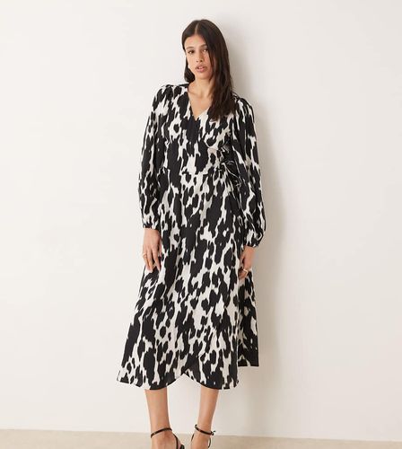 Robe portefeuille longueur mollet Ã  imprimÃ© abstrait-Blanc Blanc 2XL female - Jdy Tall - Modalova