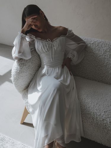 Midi dress with pleated bodice and semi-transparent sleeves - Lichi - Modalova