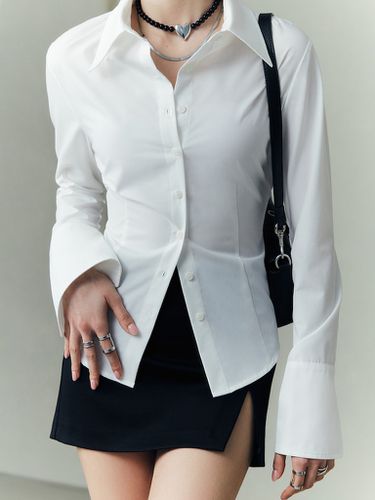 Fitted shirt with triangular collar - Lichi - Modalova