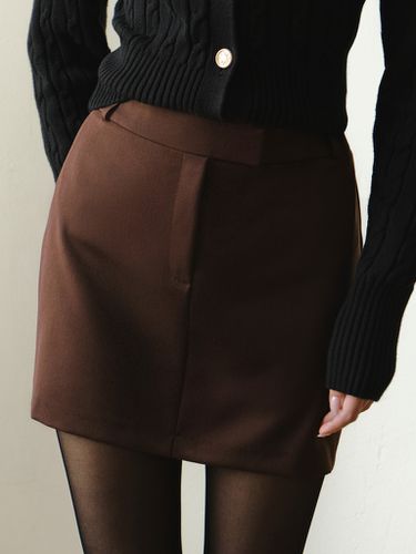 Straight mini skirt with waistband and cut-off waistband - Lichi - Modalova