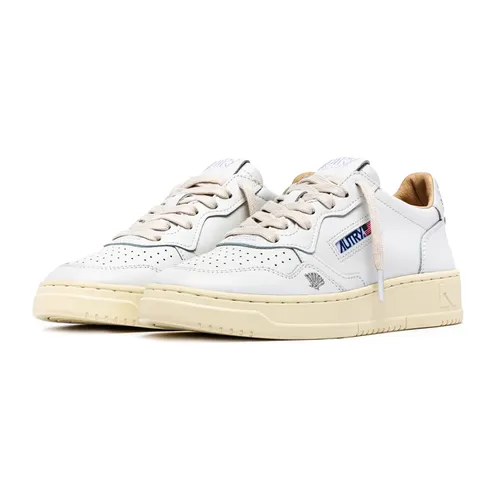Autry - Shoes > Sneakers - White - Autry - Modalova