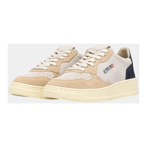 Shoes > Sneakers - - Autry - Modalova