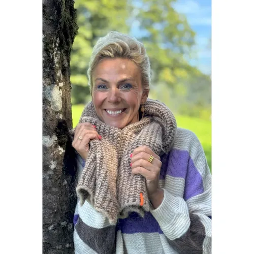 Accessories > Scarves > Winter Scarves - - Lind - Modalova