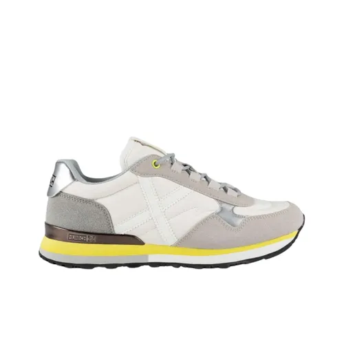 Munich - Shoes > Sneakers - Beige - Munich - Modalova