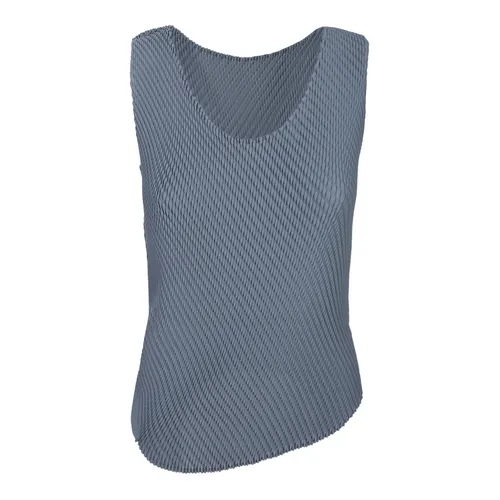 Tops > Sleeveless Tops - - Issey Miyake - Modalova