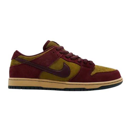 Nike - Shoes > Sneakers - Red - Nike - Modalova