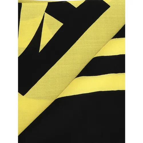 Accessories > Scarves > Winter Scarves - - Ferragamo - Modalova