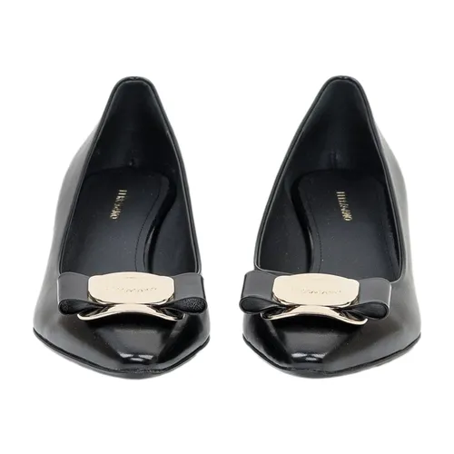 Shoes > Heels > Pumps - - Ferragamo - Modalova