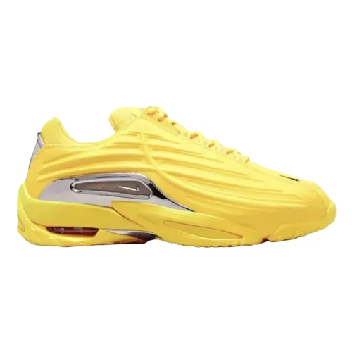 Nike - Shoes > Sneakers - Yellow - Nike - Modalova