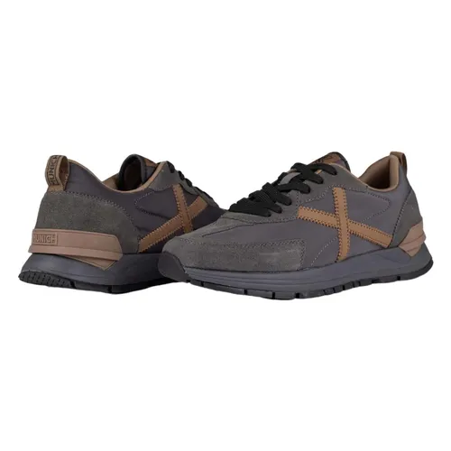 Munich - Shoes > Sneakers - Brown - Munich - Modalova
