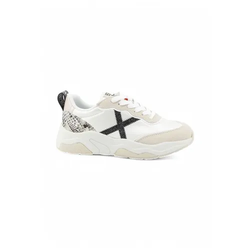 Munich - Shoes > Sneakers - Beige - Munich - Modalova