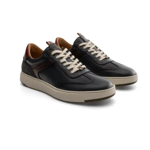 Shoes > Sneakers - - Ambitious - Modalova