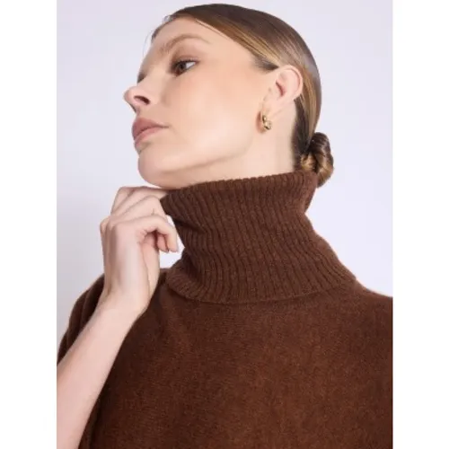 Jackets > Capes - - Berenice - Modalova