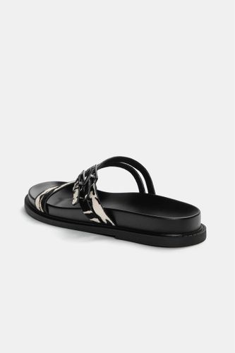 F7/6cdf4fb38e65/e01c35d37ead/11706640202-a2m/11706640202-a2m.jpg?ts=1747839151473" - Apparel & Accessories > Shoes - Modalova