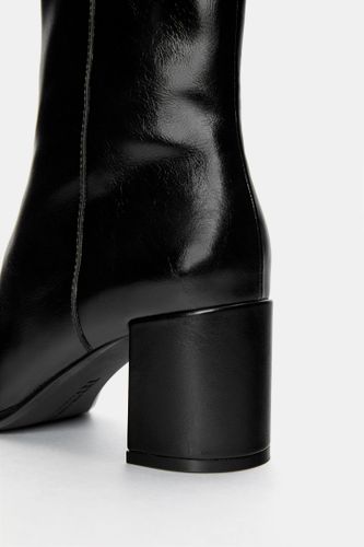 Bca8720/b251bcbd56a4/11104640040-A2M/11104640040-A2M.jpg?ts=1755170701346" - Apparel & Accessories > Shoes - Modalova