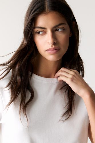 E4c6db815/9e1d3e0ed5fa/03245317250-A2M/03245317250-A2M.jpg?ts=1739467750836" - Apparel & Accessories > Clothing > Shirts & Tops - Modalova