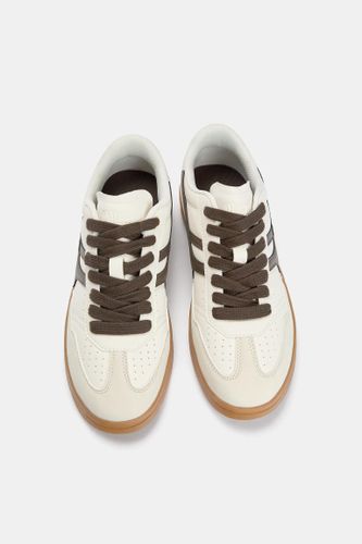 Net/assets/public/3ed4/c134/28a24d449bd7/0ba4dca4c5b6/12214640002-A3M/12214640002-A3M.jpg?ts=1753875258483" - Apparel & Accessories > Shoes - Modalova