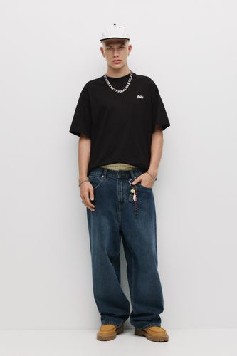 S://static.pullandbear.net/assets/public/66b4/940c/d8aa4ef298f8/46f0f75e26ff/03248500800-A3M/03248500800-A3M.jpg?ts=1754295508051" - Apparel & Accessories > Clothing > Shirts & Tops - Modalova