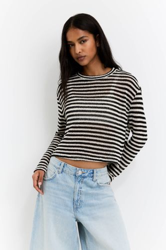 Pull À Rayures En Maille Coupée - Pull&Bear - Modalova