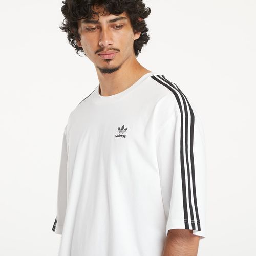T-shirt adidas Oversized Short Sleeve Tee L - adidas Originals - Modalova