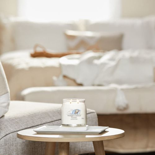 Signature Medium Jar 2 Wicks - Soft Blanket Universal - Yankee Candle - Modalova