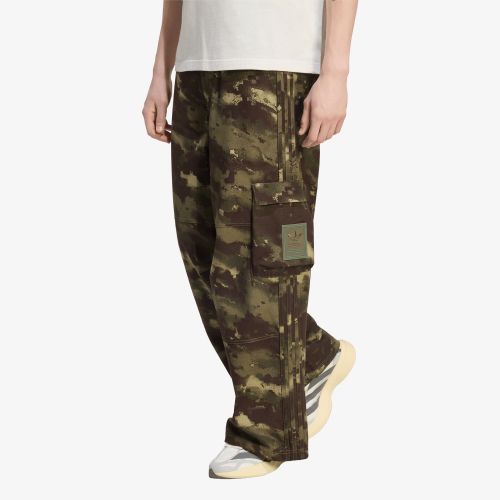 Pantalons adidas Camo Pants XL - adidas Originals - Modalova