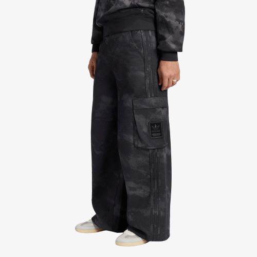 Pantalons adidas Camo Pants Black L - adidas Originals - Modalova