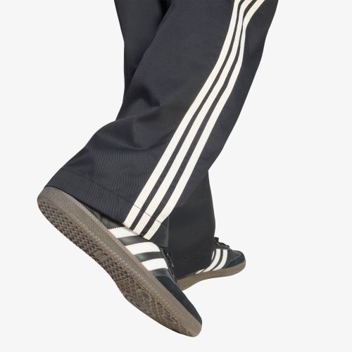 Pantalons adidas 3 Stripes Pleated Trousers 34 - adidas Originals - Modalova