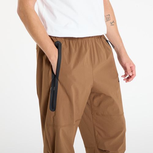 Pantalons Tech Men's Woven Oversized Pants / / L - Nike - Modalova