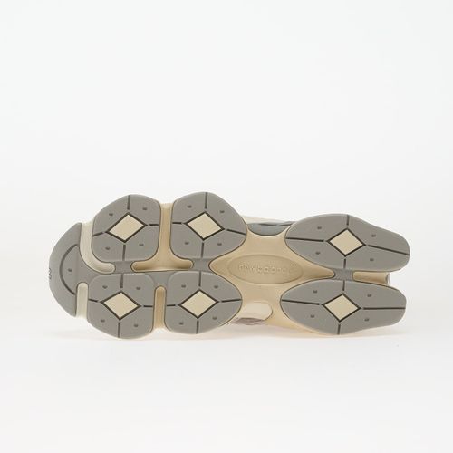 Baskets 9060 / EUR 43 - New Balance - Modalova