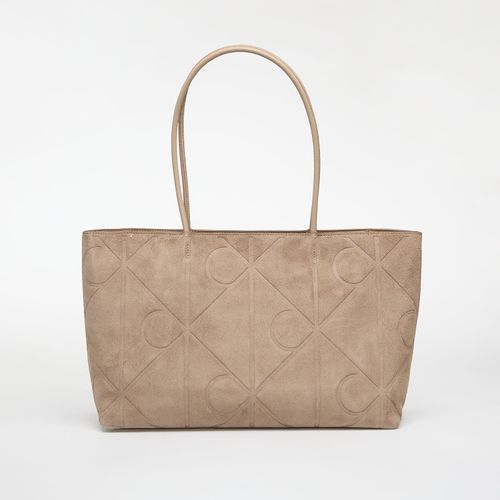 Emblem Aop Embossed Suede Tote Universal - Calvin Klein - Modalova