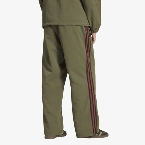 Pantalons adidas Britcore Trackpant L - adidas Originals - Modalova