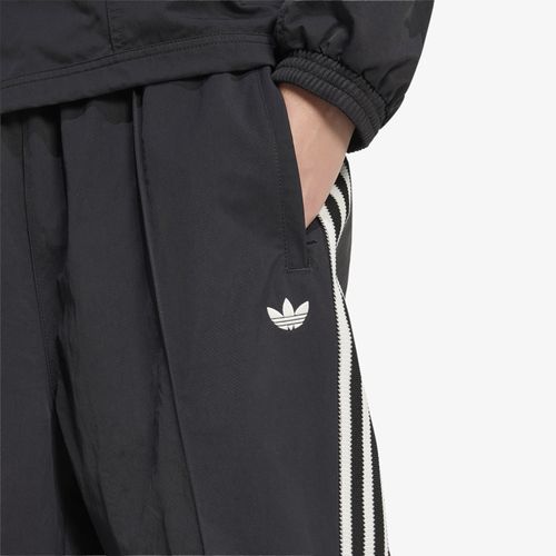 Pantalons adidas Britcore Trackpant L - adidas Originals - Modalova