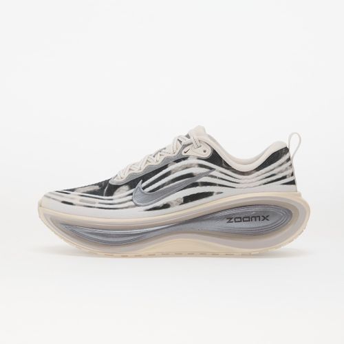 Baskets Vomero Plus Se / - EUR 40.5 - Nike - Modalova