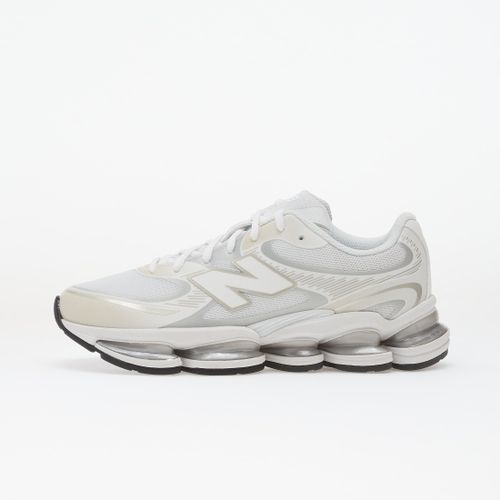 Baskets 2000 / EUR 42 - New Balance - Modalova