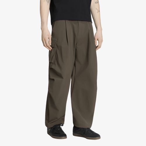 Pantalons adidas Premium Essentials Utility Cargo Pants 35 - adidas Originals - Modalova