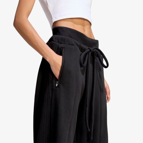 Pantalon de survêtement adidas Premium Essentials Firebird Pant M - adidas Originals - Modalova