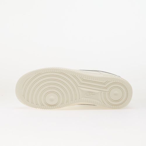 Baskets Air Force 1 '07 / - EUR 37.5 - Nike - Modalova