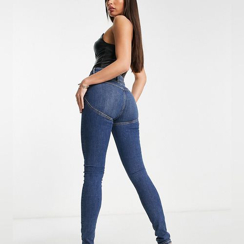 Emily Asos Femme Vêtements Pantalons & Jeans Jeans Taille haute Jean stretch longueur cheville à taille haute délavé 